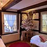 Au Fil Du Temps Apartment